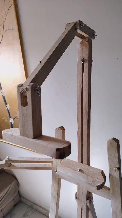 Wooden easel - إستاند خشب